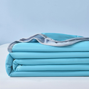 Couette rafraîchissante taille Queen, couvertures rafraîchissantes pour les personnes <span class=keywords><strong>qui</strong></span> ont chaud la nuit et les sueurs nocturnes, couette d'été grise respirante et douce - Product Image 4