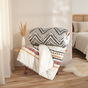 Couette double en velours de coton beige Felix 195x215 cm, élégante et confortable pour une nuit réparatrice - Product Image 3