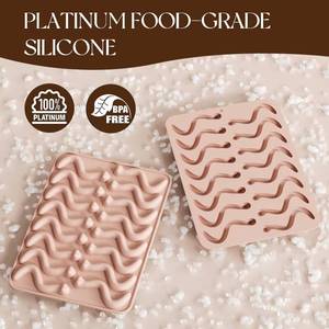 MUYULINS Factory can customize small snake-shaped candy molds, LFGB platinum grade non-stick BPA Free <b>silicone</b> gummy molds - Product Image 4