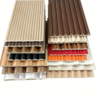 Panneau mural rainuré en WPC imitation bois brun foncé, imperméable, en composite bois, pour la décoration murale des hôtels, bureaux et maisons