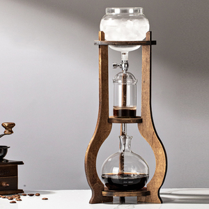 <span class=keywords><strong>Cafetera</strong></span> de Vidrio de Borosilicato de Alta Calidad con Base de <span class=keywords><strong>Madera</strong></span> para Café Frío y Hielo de 800 ml - Product Image 1