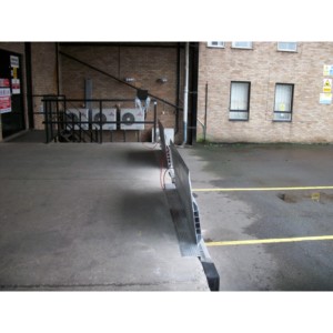 Rampa Manual Deslizante con Sistema de Gancho TRR75A de Aleación de Aluminio, Capacidad de 4000 kg, Plataforma de Carga para Montacargas - Product Image 3