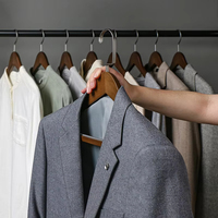 Cintre en bois massif de luxe, moderne et minimaliste, à épaules larges, pour costumes et manteaux, design sans couture, idéal pour les magasins de vêtements