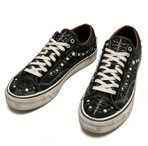 Zapatillas <span class=keywords><strong>de</strong></span> skate <span class=keywords><strong>de</strong></span> gamuza <span class=keywords><strong>de</strong></span> caña baja con estampado <span class=keywords><strong>de</strong></span> grafiti urbano y remaches estilo punk para hombre y mujer, zapatillas <span class=keywords><strong>de</strong></span> skate japonesas para niños - Product Image 2