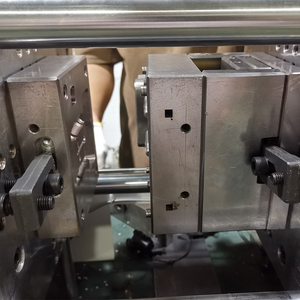 Độ chính xác cao <span class=keywords><strong>Mini</strong></span> Xe tải đồ chơi khuôn P20/vật liệu 718 các bộ phận nhỏ khuôn ép nhựa khuôn mẫu Chất lượng cao - Product Image 4