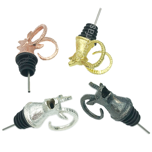 Mejor Vertedor de Vino de Aleación de Zinc con Diseño de Animal en Color Plata y Tapón de Vino de Acero Inoxidable - Product Image 2