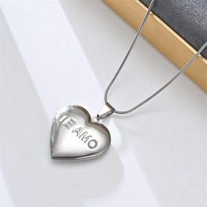 情侣不锈钢项链，带心形开口盒吊坠项链，不锈钢项链 - Product Image 4