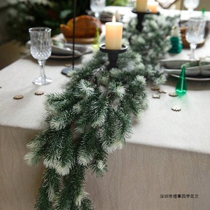 Guirlande artificielle transfrontalière en aiguilles de pin 180 cm, décoration murale de Noël en plastique - Product Image 3