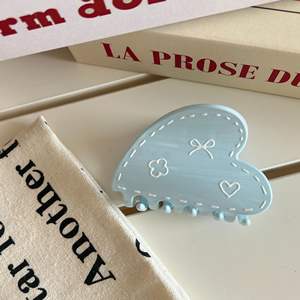 Pinces à cheveux en acrylique en forme de cœur avec mots personnalisés pour la Saint-Valentin, pinces à cheveux pour filles - Product Image 6