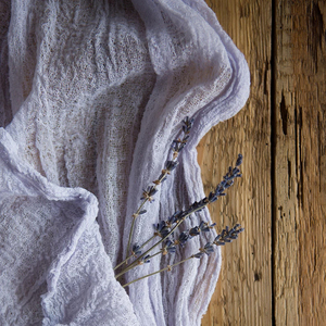 Vente en gros Chemin de table en gaze jacquard élégant brodé en étamine pour dîner et faire la fête pour Noël Saint Valentin - Product Image 2