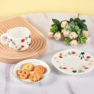 ชุดแก้วกาแฟเซรามิกดีไซน์หรูหราทันสมัย พร้อมจานรอง น่ารัก สร้างสรรค์ ดีไซน์ไม่ซ้ำใคร แก้วชาพอร์ซเลนสุดหรู - Product Image 6