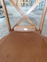 Chaise de Salle à Manger en Bois Cintré Empilable Style Rustique Vintage avec Dossier Croisé pour Restaurant, Bistro et Hôtel
