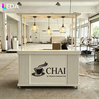 Chariot de service mobile carré lumineux à LED personnalisé LEDA pour bonbons, gâteaux, thé, présentoir, bar, chariot de vente pour événements et décoration de fêtes