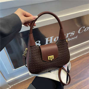 Sac fourre-tout en forme de croissant, élégant et de haute qualité, sac bandoulière, style élégant, sac à bandoulière en cuir PU - Product Image 1