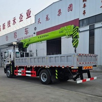 Mini-grue hydraulique à flèche droite de 8 tonnes avec composant moteur de flèche télescopique pour camions aux Philippines