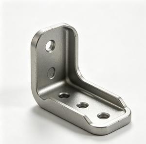 Service de prototypage par moulage sous pression, support en L en aluminium usiné CNC avec 4 trous pour applications de montage - Product Image 5