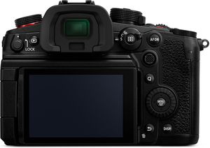 Appareil photo hybride Panasonic LUMIX GH7 Micro Four Thirds avec vitesse et qualité vidéo améliorées, flux de travail optimisés - Product Image 3