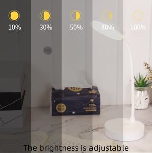 Fábrica DC Escola Branca Leitura Lâmpada De Mesa USB Carregamento Dobrável Moderna Bateria De Grande Capacidade Recarregável LED <span class=keywords><strong>Desk</strong></span> <span class=keywords><strong>Lamp</strong></span> - Product Image 4