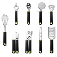 Vente en gros d'accessoires de cuisine en usine Gadgets de cuisine Set Cutter Pizza Peeler Opener Ail Press avec poignée en plastique