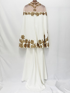 A12263 Nouvelle Arrivée <span class=keywords><strong>Robe</strong></span> de Mariée Longue à Broderies Florales 3D et Paillettes Faites à la Main, Style Célébrité, avec Cape, Longueur Ras du Sol - Product Image 4