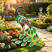 Magnifiques sculptures de paons en métal pour décorer le jardin, la terrasse et le porche.