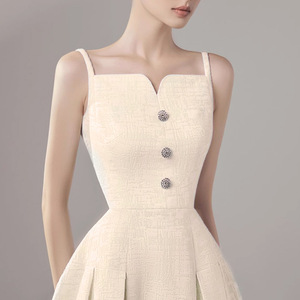 Moda de alta gama de lujo ligero nicho color albaricoque tirantes 2024 verano nuevo sexy elegante vestido de cierre de cintura con dobladillo grande - Product Image 4