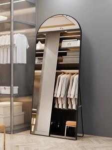 Vendita calda forma ad arco dorato struttura in metallo a parete specchio a figura intera specchio da terra specchio da terra in piedi - Product Image 2