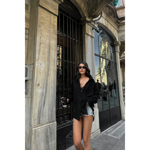 Blusa de Gamuza Negra para Mujer, Elegante y con Estilo - Product Image 6