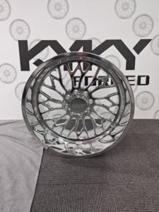 KYKY 24x12 24x14 26x14 26x16 Konkave Geschmiedete 8x6,5 8x165,1 8x170 Polierte LKW-Räder mit Schwimmenden Kappen für SILVERADO 1500 2500 - Product Image 3