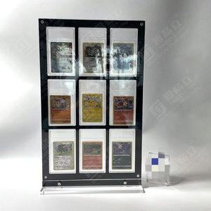 Exhibidor de Acrílico Personalizado para Tarjetas Coleccionables con Calificación TCG, con Almacenamiento - Product Image 3