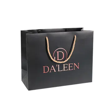 Bolsa de papel con asa para compras, logotipo de marca impreso personalizado, venta al por mayor, regalo de lujo, joyería negra