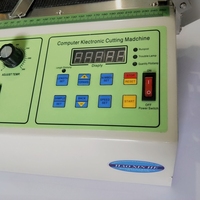 Machine à tisser les étiquettes tissées et machine à couper les rubans en polyester