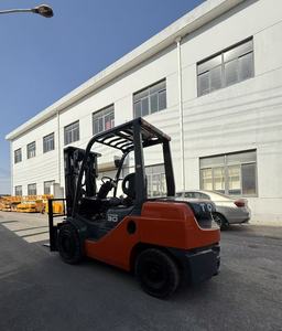 Heavy Duty T-O-Y-O-T-A TCM Used Forklift 3/5/7/8/10 Ton Japanese Diesel Engine Stacker lifting equipment 3 Stage Mast <b>Side</b> Shift - Product Image 4