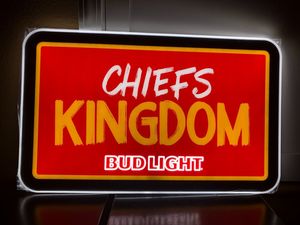 Su misura in alluminio acrilico UV LED insegna colorata pubblicità scatola luminosa per negozi di casa facile da appendere direzione di installazione - Product Image 2