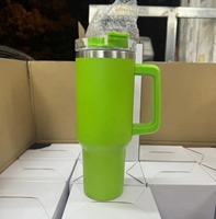 Gravure au laser Logo personnalisé Tasse en acier inoxydable à double paroi de 40 oz Tasse à café de voyage en métal Tasse isotherme avec poignée