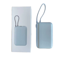 Power Bank Portabel Ultra Tipis OEM Brand 10000mAh Li-Polymer dengan Kabel Terintegrasi, Input DC 22.5W Pengisian Cepat untuk Perangkat