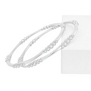 Brazalete de Plata 925 con Baño de Rodio y Circonitas, Diseño Geométrico Minimalista para Uso Diario, Corte Brillante Redondo con Engaste de Bisel - Product Image 1