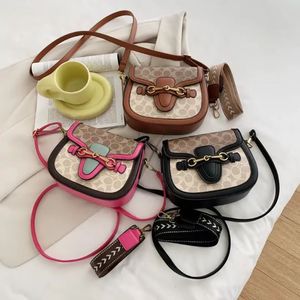 Borsa a Spalla e Tracolla Versatile da <span class=keywords><strong>Donna</strong></span> per Uso Quotidiano di Alta Qualità in Pelle PU Stampata dal Design Lussuoso e alla Moda Novità 2025 - Product Image 1