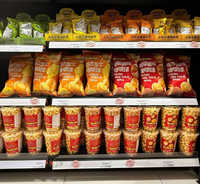Popcorn Nouvel An saveur crème, sucré, riche en protéines, sain, premium, certifié HALAL, sans OGM, sans gluten, emballage baril, OEM