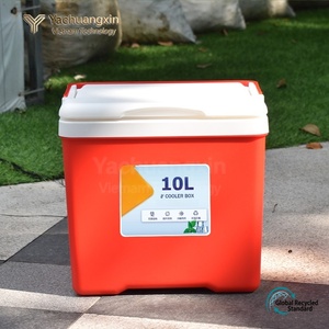 Nevera rectangular roja rotomoldeada de 18L, aislada, con asa para uso en picnics. - Product Image 4