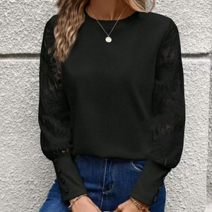 T-shirt haut tendance pour femme, best-seller, en tissu gaufré, à manches boutonnées, avec empiècements en dentelle et découpes - Product Image 3