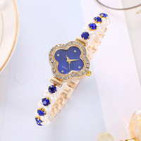Jam Tangan Wanita Quartz Elegan Kasual Laris Manis, Bertabur Berlian, Mewah Ringan, Gelang Manik Bermotif Semanggi Berdaun Empat 16mm