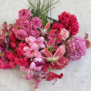 Fleurs artificielles très appréciées pour les arrangements de table et les décorations murales de banquets de fiançailles et de mariages - Product Image 6