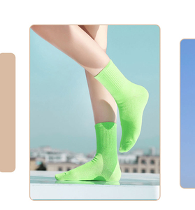 Anti-cold Pure Cotton Solid Color Men's and Women's Casual Ankle Socks for Unisex Winter Sports Socks Long Leg High Socks - Product Image 4