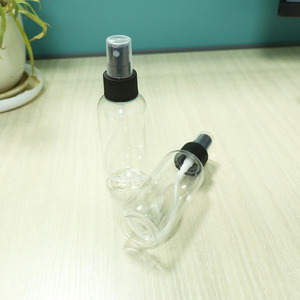 Flacone Spray in Plastica PET da 100ml con Pompa per Profumo, Liquido Antizanzare, Cura della Pelle, Nebulizzatore Fine per Idratazione e Fissaggio - Product Image 4
