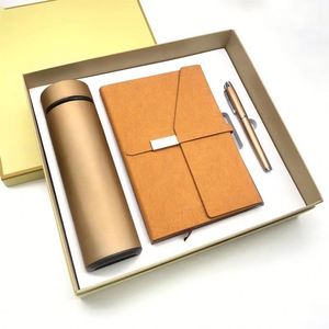 Coffret Cadeau Premium pour Entreprises : Carnet Rigide, Bouteille Isotherme, Stylo, Clé USB – Idéal pour Événements Promotionnels et Bureaux - Product Image 3
