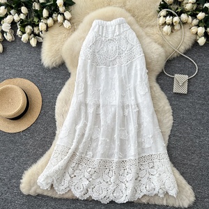 กระโปรงทรงเอเอวสูงสำหรับผู้หญิง ดีไซน์ลูกไม้ฉลุลายดอกไม้ปักลาย  กระโปรงยาวปานกลาง แฟชั่นฤดูร้อน - Product Image 2