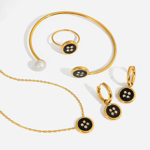 Conjunto de Joyería de Acero Inoxidable para Mujer con Perlas y Diamantes, Collar, Anillo y Pendientes con Engaste de Bisel, Regalo, Accesorio de Moda - Product Image 1