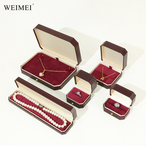 Boîte d'emballage de bijoux WEIMEI en papier octogonal de luxe vert émeraude et rouge vin, avec logo personnalisé et bordure dorée, vente en gros - Product Image 3