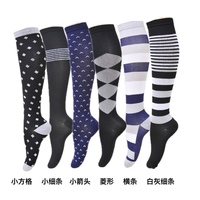 Chaussettes de compression athlétiques pour hommes, femmes et garçons, 15-20 mmHg, pour varices, infirmières, Noël, course à pied, sport, chaussettes hautes jusqu'au genou